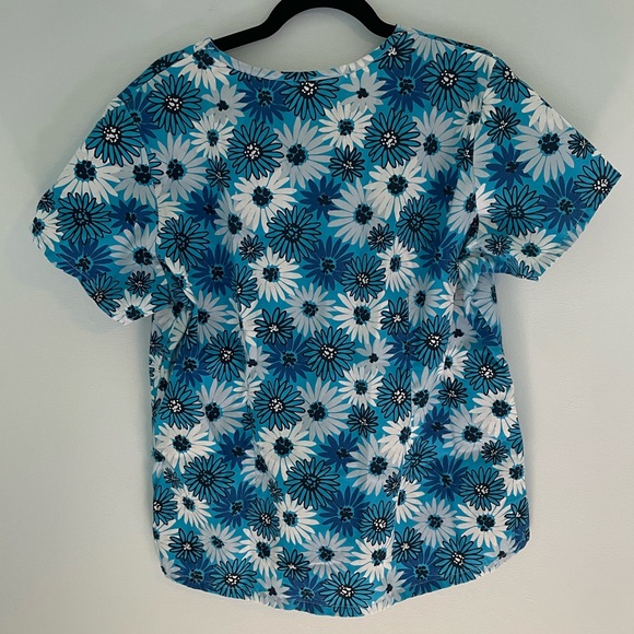 Butter-Soft Originals Blue and White Floral Scrub Top - Picture 2 of 4